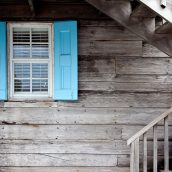 Fenster im Haus: Kunststoff oder Holz?